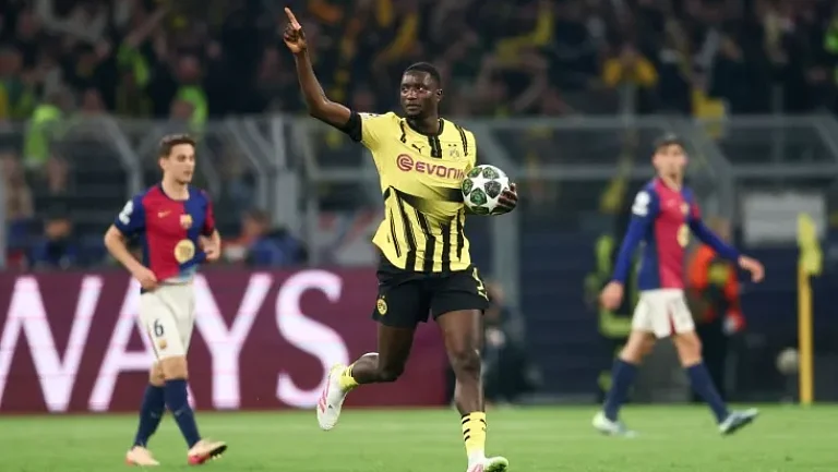 Форвард Серу Гирасси может перейти в «Барселону» по сниженной цене