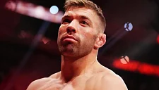 Дрикус дю Плесси утратил место в топ-10 после поражения Чимаеву