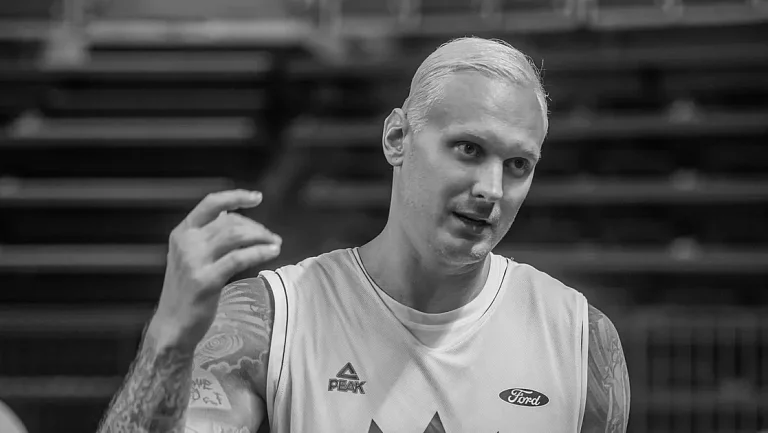 Юрист предположила, как Тимма мог согласиться на кабальный брачный контракт