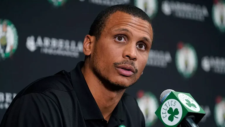 Джо Маззулла подписал новый контракт с «Селтикс»