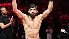 Ислам Махачев — о победе Царукяна: «Он заслужил титульный шанс»