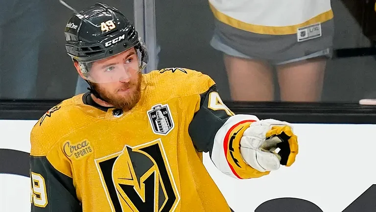 Барбашёв помог «Вегасу», но «Анахайм» все равно взял верх в овертайме — 4:3