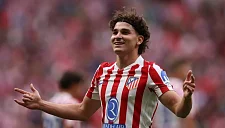 Альварес забил дважды и помог команде разгромить «Реал» в дерби Ла Лиги