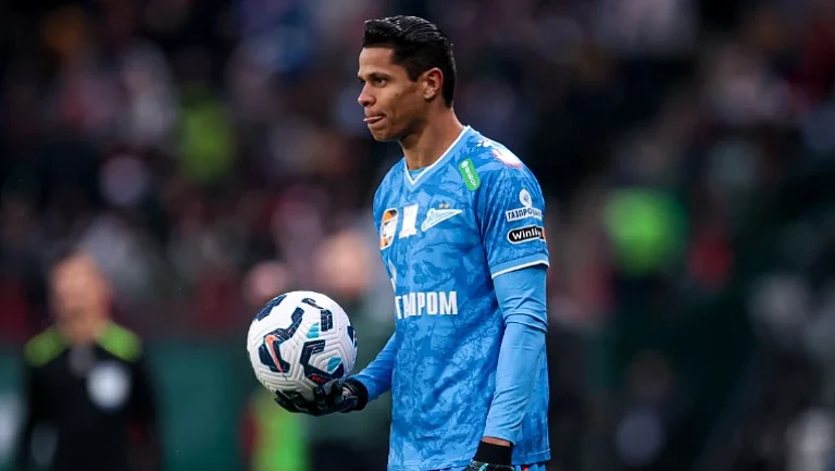 Дуглас Сантос пропустит остаток 2025 года из-за травмы