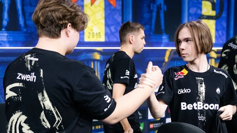 Team Spirit обыграли MOUZ и пробились в полуфинал IEM Cologne