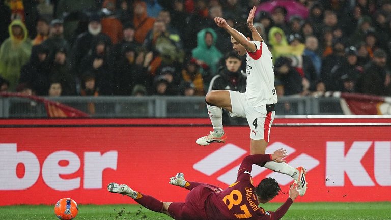 «Рома» и «Милан» сыграли вничью в матче Серии А