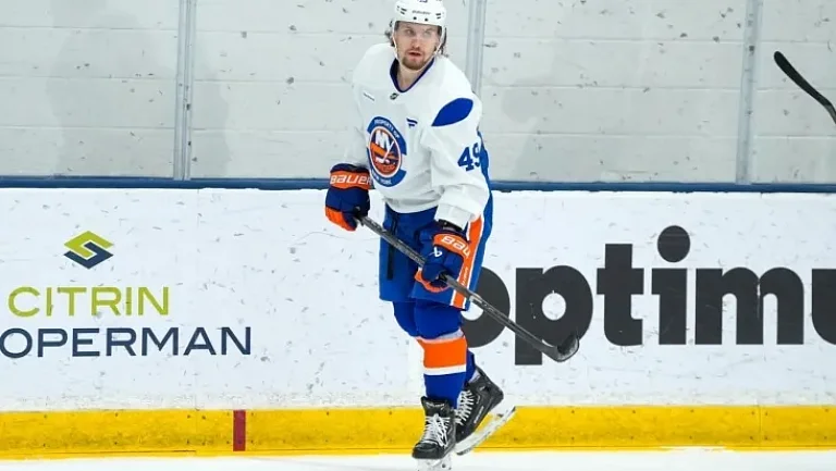 Тренер «Айлендерс» Руа впечатлён навыками Шабанова