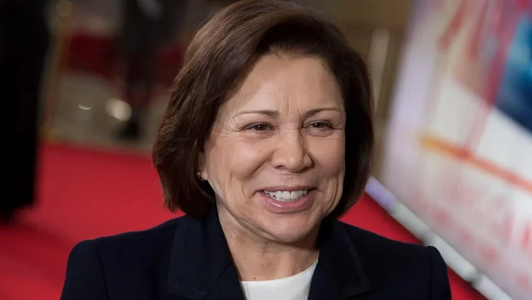 Олимпийская чемпионка Ирина Роднина передала свои пожелания Гном Гномычу