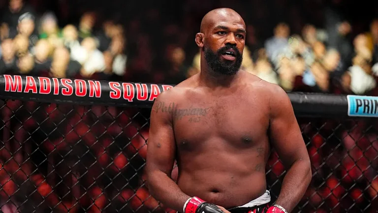 Джон Джонс рассказал о своем визите в Чечню: стрельба из РПГ и королевская еда