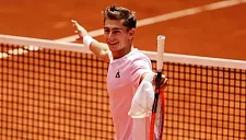 Маттео Арнальди обручился с Мией Савио