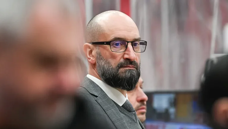 «Северсталь» хочет продлить контракт с главным тренером Козыревым