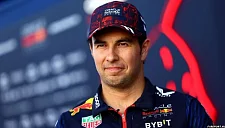 Серхио Перес выразил поддержку Льюису Хэмилтону
