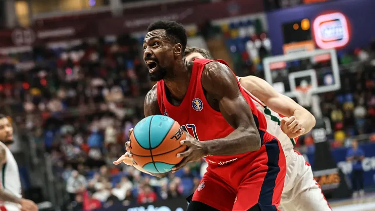 ЦСКА продлил контракт с Ливио Жан-Шарлем на один год

