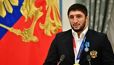 Глава IBA Умар Кремлёв поддержал переход Садулаева в американскую лигу RAF