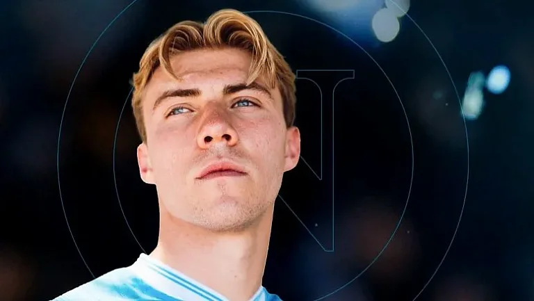 Расмус Хёйлунн стал игроком «Наполи» на правах аренды