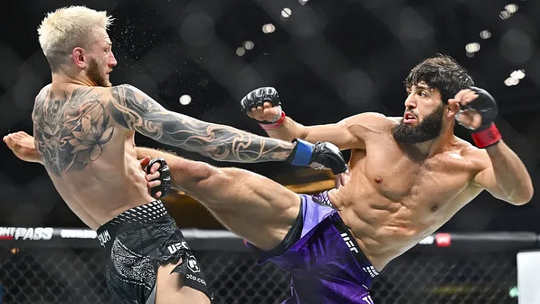 Камил Гаджиев заявил, что UFC обязан дать бой за титул Арману Царукяну