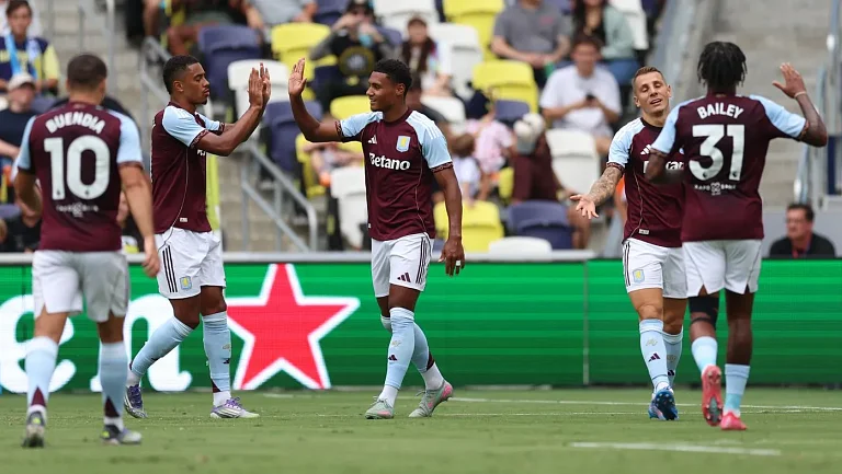 «Астон Вилла» проведёт товарищеский матч с «Ромой»