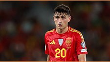 Тренер сборной Испании высказался о смене позиции Педри