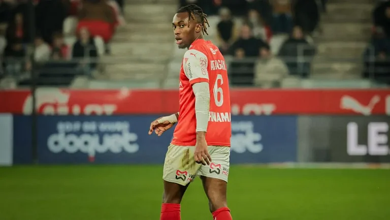 «Страсбург» завершил трансфер Валентина Атангана