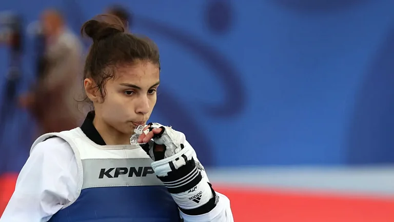 Бекулова получила серебряную медаль на мировом первенстве по тхэквондо
