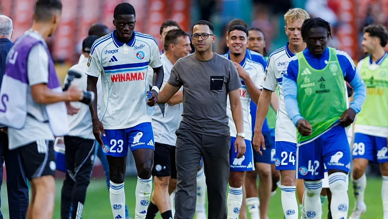 Лиам Росеньор официально объявил, что станет следующим тренером «Челси»