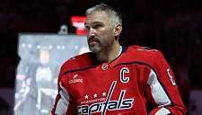 Овечкин провёл 1540-й матч и сравнялся с Доуном и Бьюсиком