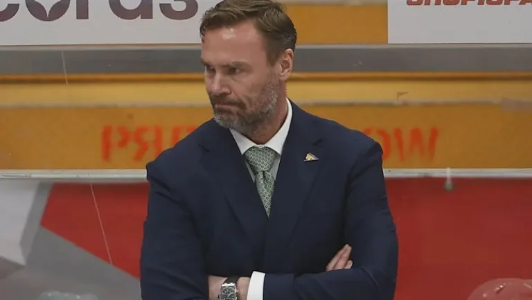 Тренер объяснил причину удаления Зоркина за упавший браслет