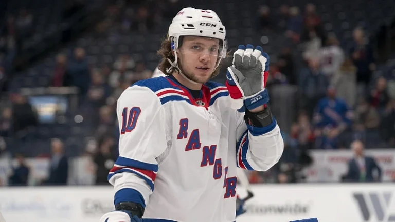 Алексей Дементьев: «Контракт не влияет на игру Панарина»