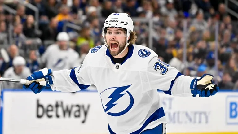 Брэндон Хагель занял второе место среди лучших контрактов в НХЛ