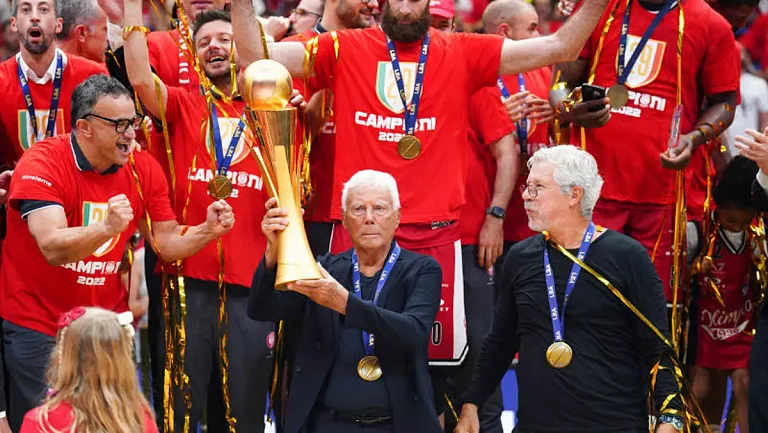 Умер модельер Джорджо Армани, владевший баскетбольным клубом «Милан»