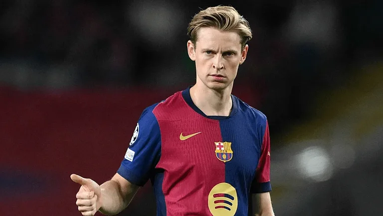 Деку поделился планами «Барселоны» по контракту с Френки де Йонгом