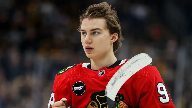 Коннор Бедард оформил хет‑трик и принёс «Чикаго» победу над «Калгари»