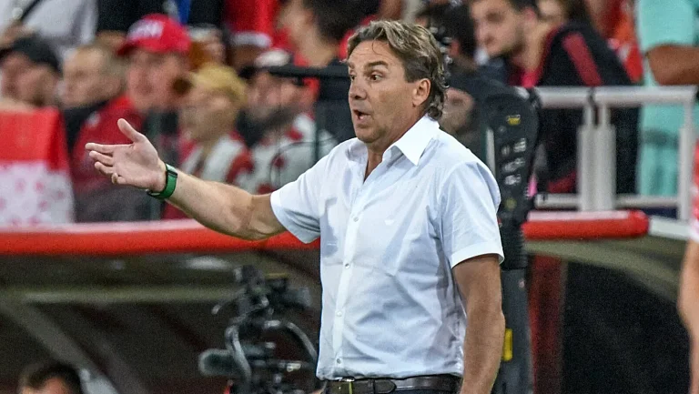 Россиянин Сергей Юран продолжает работу в «Серике» после слухов об уходе