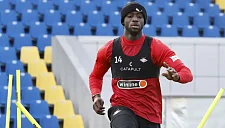 «Спартак» расторг контракт с защитником Миенте Абеной