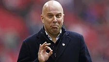 Арне Слот настроен на победу в дерби с «Эвертоном»