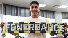 Эдсон Альварес прибыл в Стамбул для перехода в «Фенербахче»