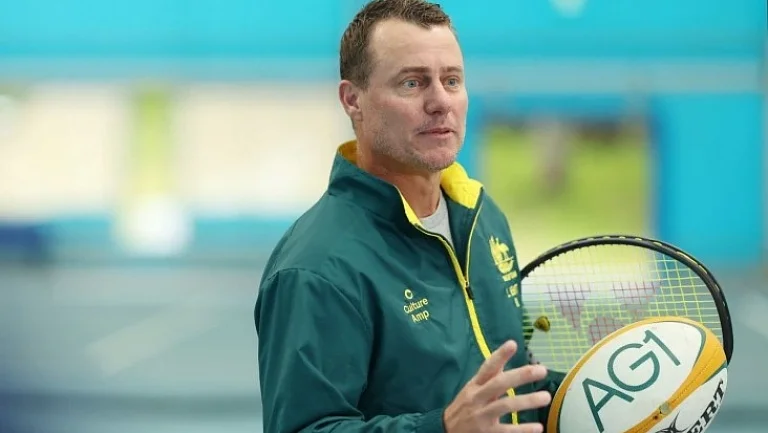 Ллейтон Хьюитт получил дисквалификацию и штраф за оскорбительное поведение