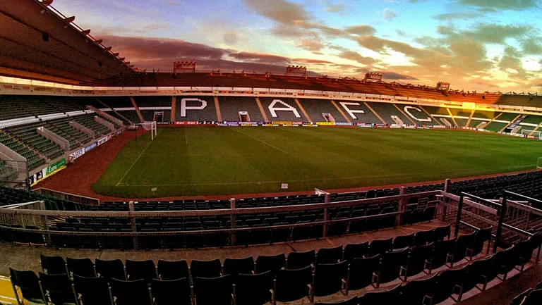 «Куинз Парк Рейнджерс» уступает «Плимуту» 