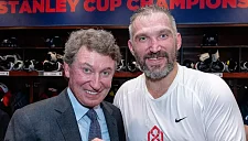 Легенда НХЛ Халл хочет назвать Гретцки величайшим в истории, а не Овечкина