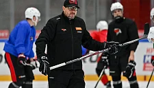 Канадский тренер омских «Крыльев» восхитился русской кухней: «Хлеб вкуснее итальянского»