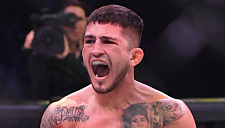 Серхио Петтис нокаутировал Магомеда Магомедова на турнире PFL