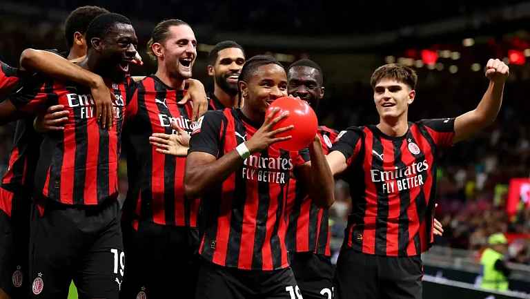 Модрич и Рабьо ведут «Милан» в бой с «Наполи» в матче 5-го тура Серии А