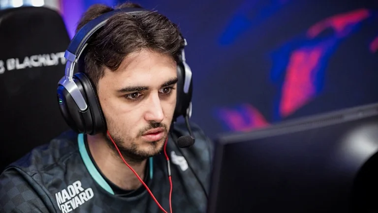 Aurora победили HEROIC и вышли в LAN-финал BLAST Bounty