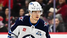 Гол Наместникова помог «Виннипегу» прервать серию из 11 поражений