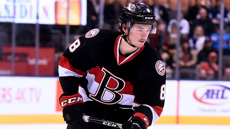 «Авангард» подписал канадца Лажуа с опытом игры в НХЛ