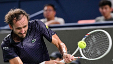 Медведев после победы на турнире в Алма-Ате снова станет первой ракеткой России