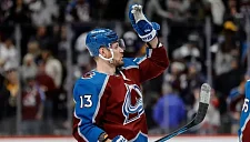 Ничушкин оформил дубль за «Колорадо» в матче НХЛ против «Коламбуса»