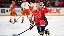 Самсонов хочет сказать, что от Овечкина уже не стоит ждать 50 голов за сезон