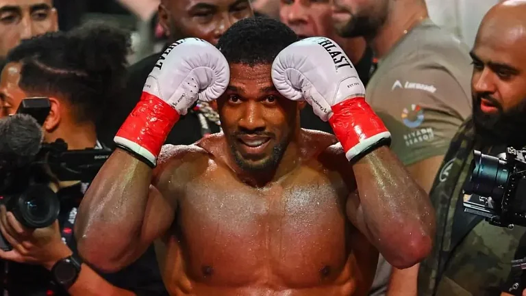 Энтони Джошуа признался, что недоволен своей победой нокаутом над Джейком Полом