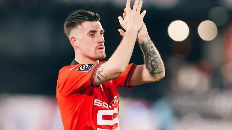 Батист Сантамария подпишет контракт с «Валенсией»